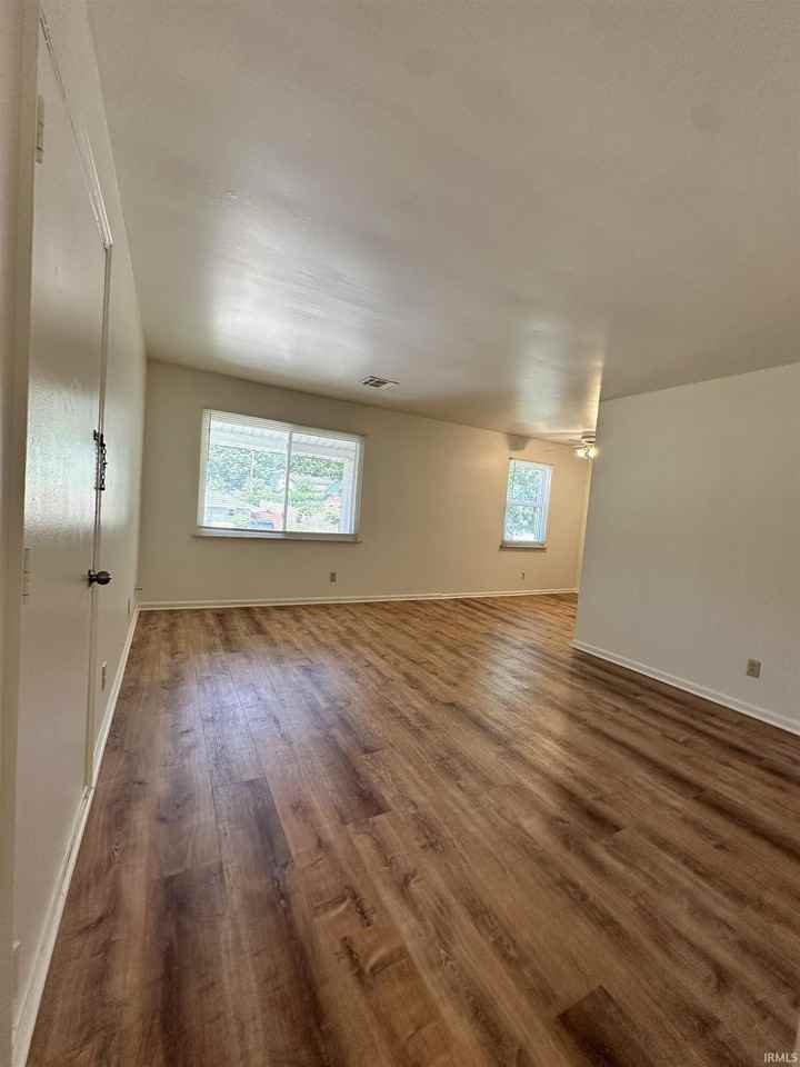613 Cypress St #B - Photo 3 of 20