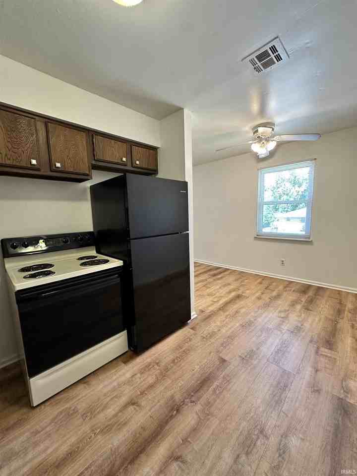 613 Cypress St #B - Photo 7 of 20
