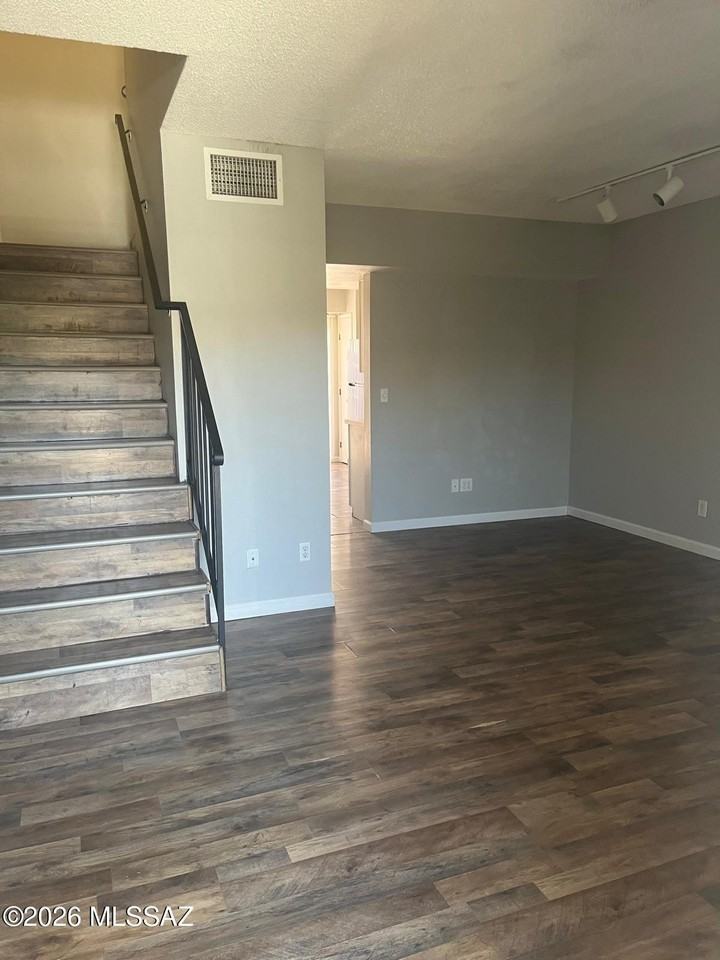 2172 N 1st Ave #25 - Photo 4 of 12
