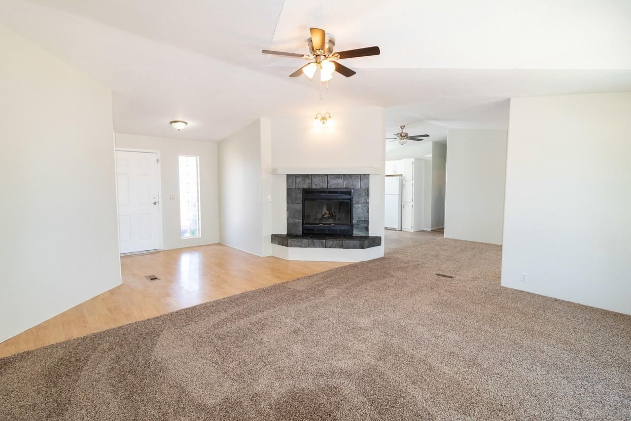 1040 W Barbara Pl - Photo 3 of 14