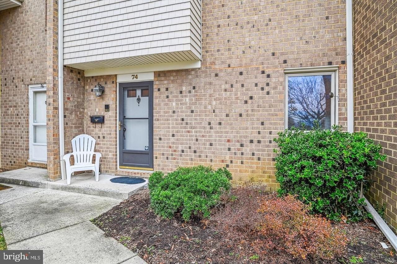 74 Gentry Ct