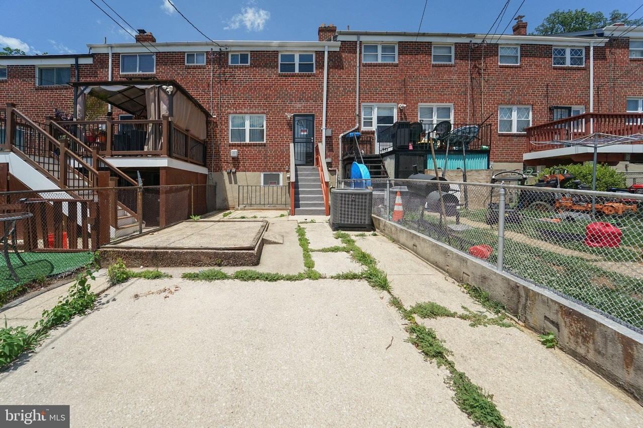 643 S Wickham Rd - Photo 3 of 32