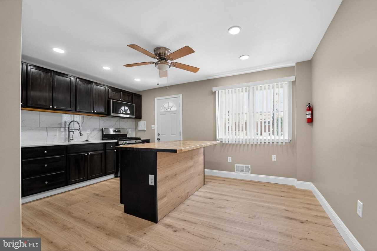643 S Wickham Rd - Photo 6 of 32