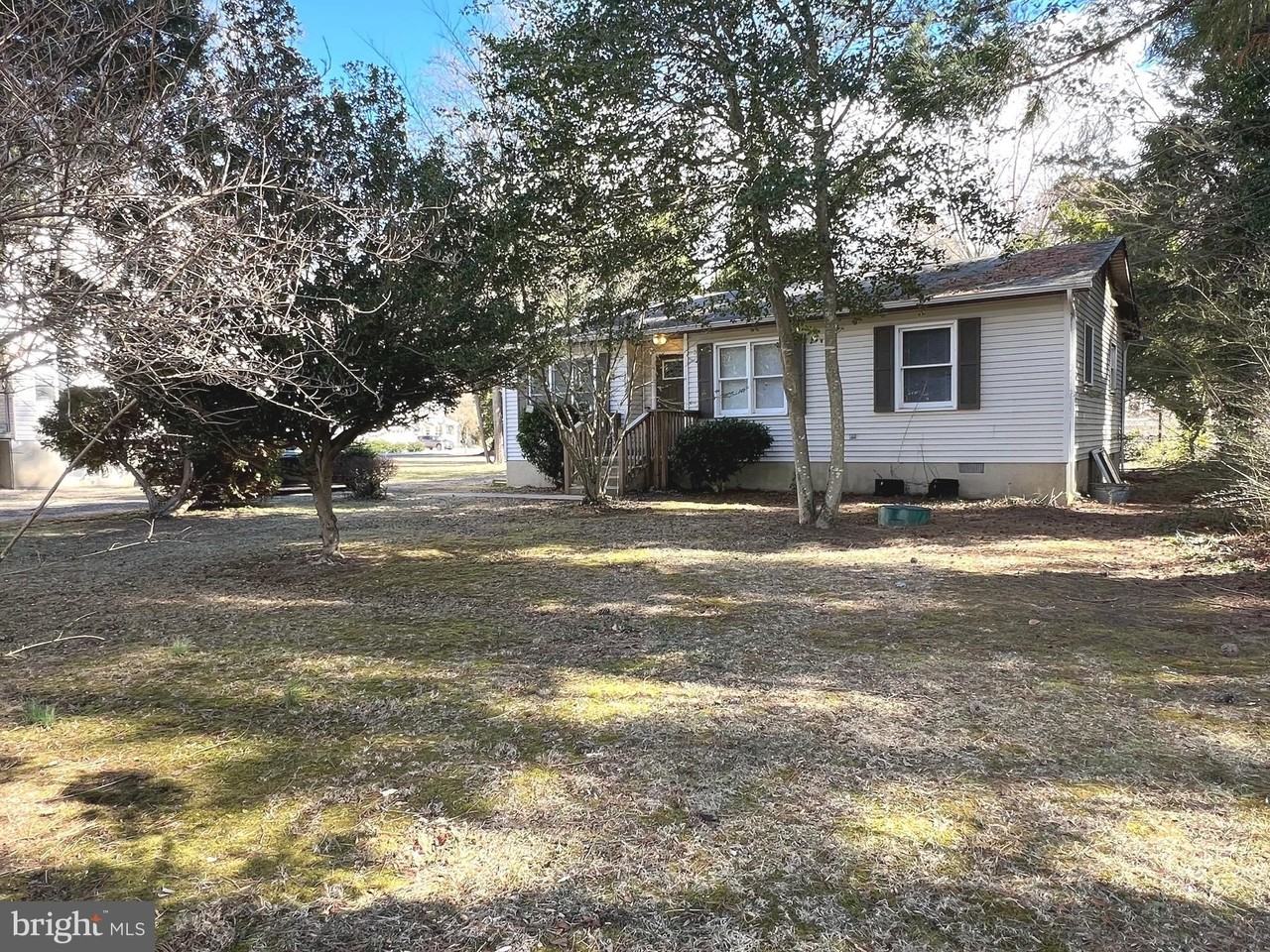 12904 Huron Dr - Photo 3 of 17