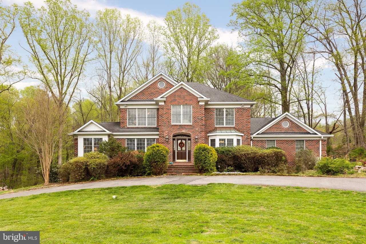 13576 Highland Rd - Photo 5 of 50