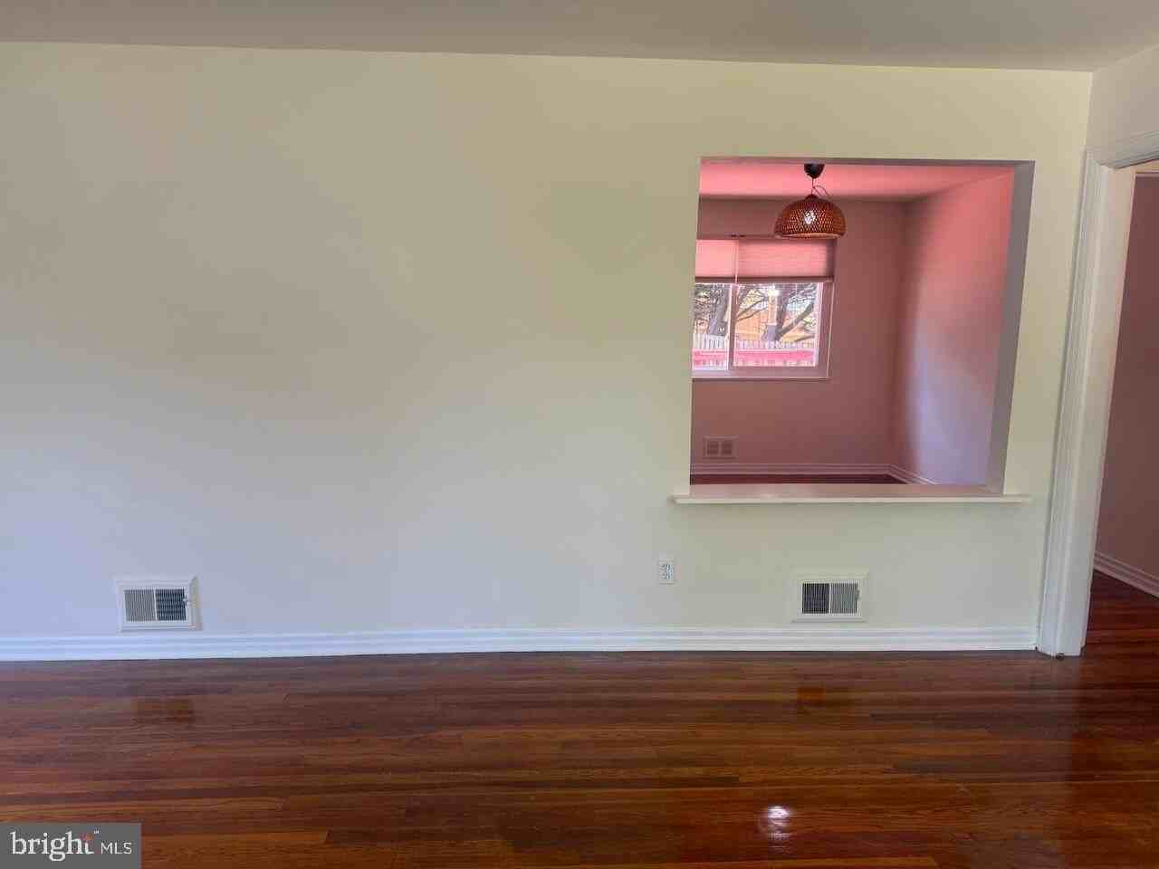 10903 Stillwater Ave - Photo 6 of 19