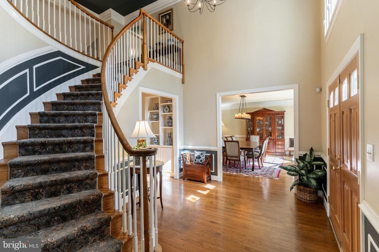 10117 Meyer Point Ter - Photo 4 of 32