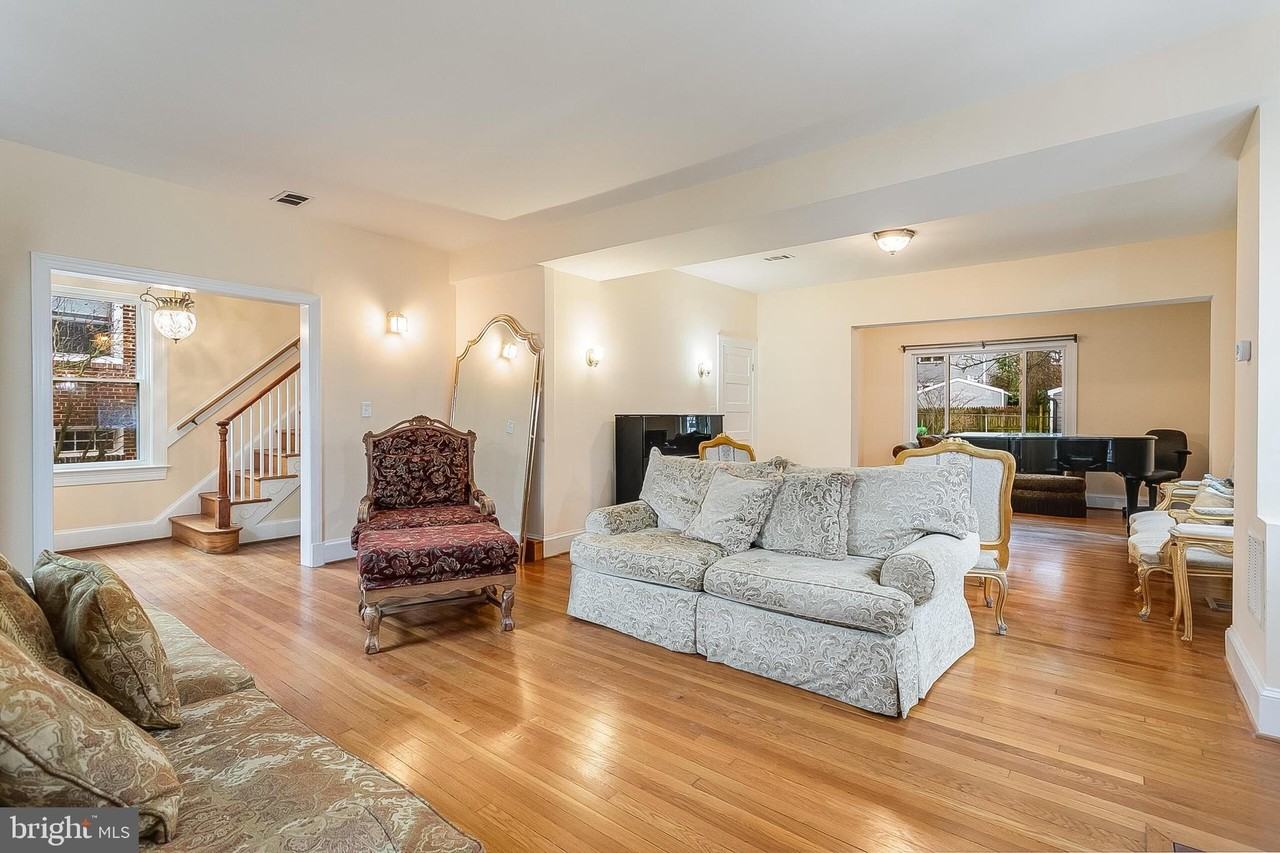 4604 Nottingham Dr - Photo 4 of 35