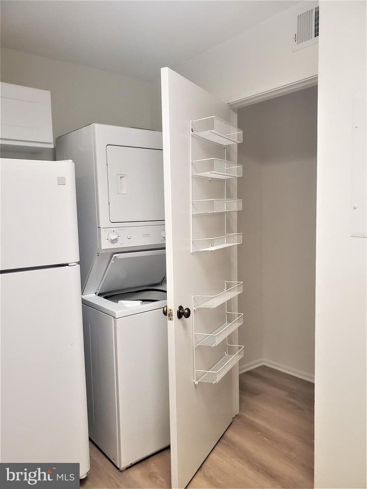 15100 Interlachen Dr #4-516 - Photo 7 of 28