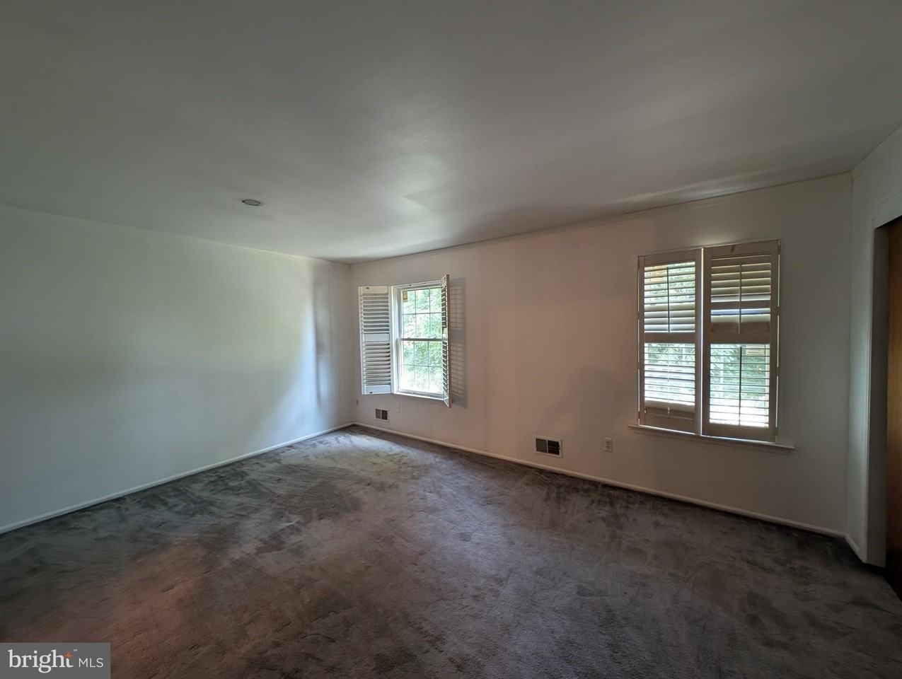 44 W Constitution Dr - Photo 6 of 18