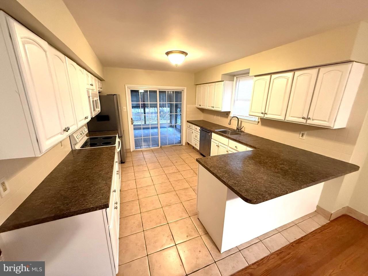 122 Penn Ave #1 - Photo 5 of 13