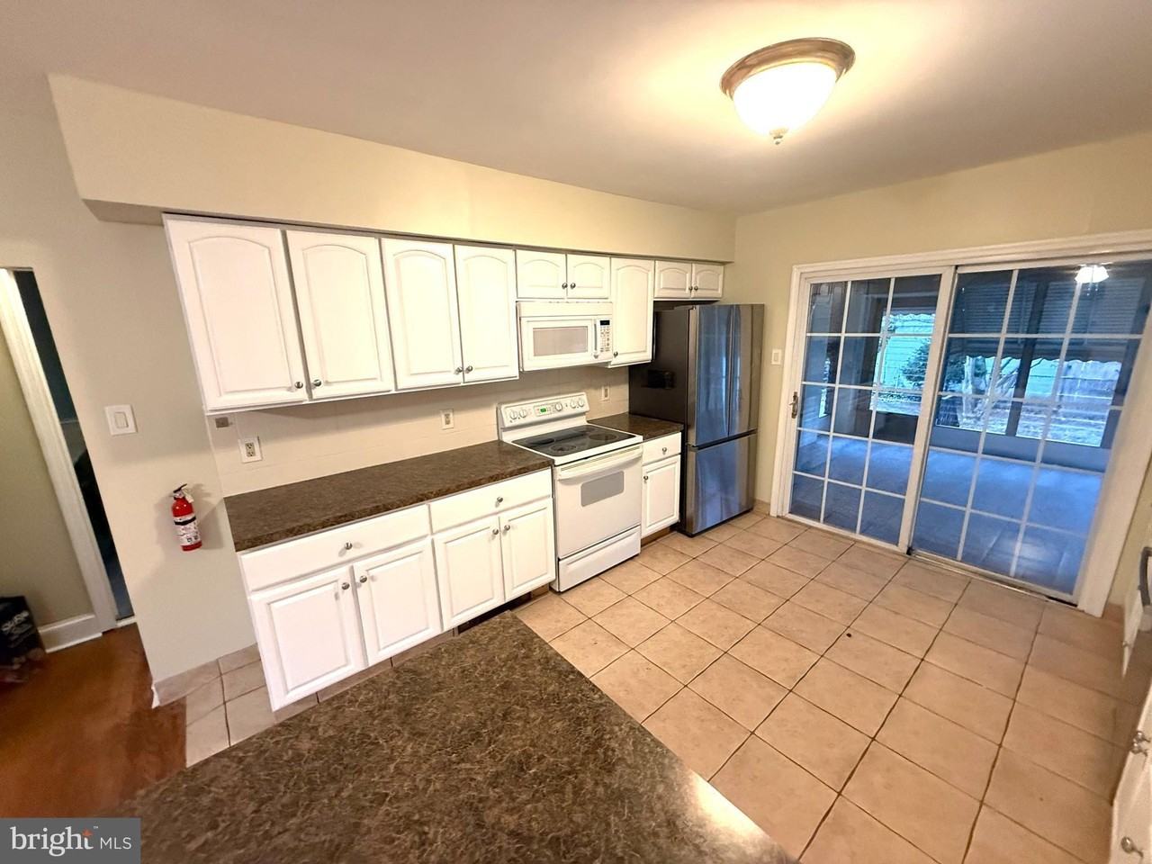 122 Penn Ave #1 - Photo 7 of 13