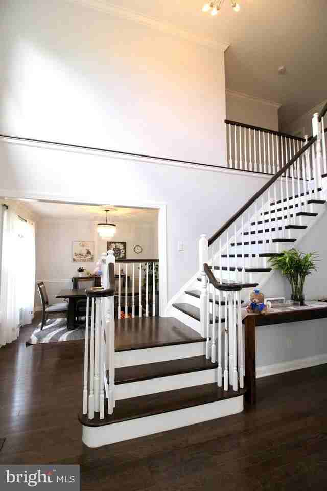 15 Kentsdale Dr - Photo 3 of 50
