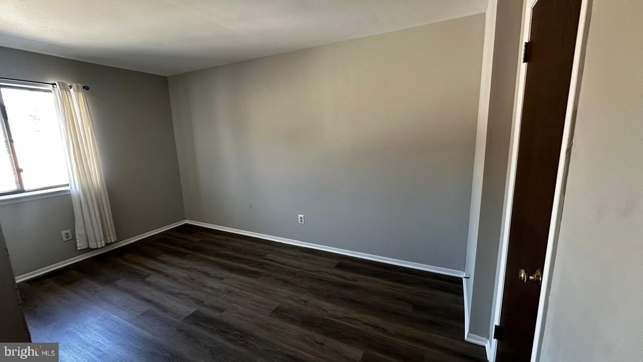 44 Rickmar Ln - Photo 6 of 13