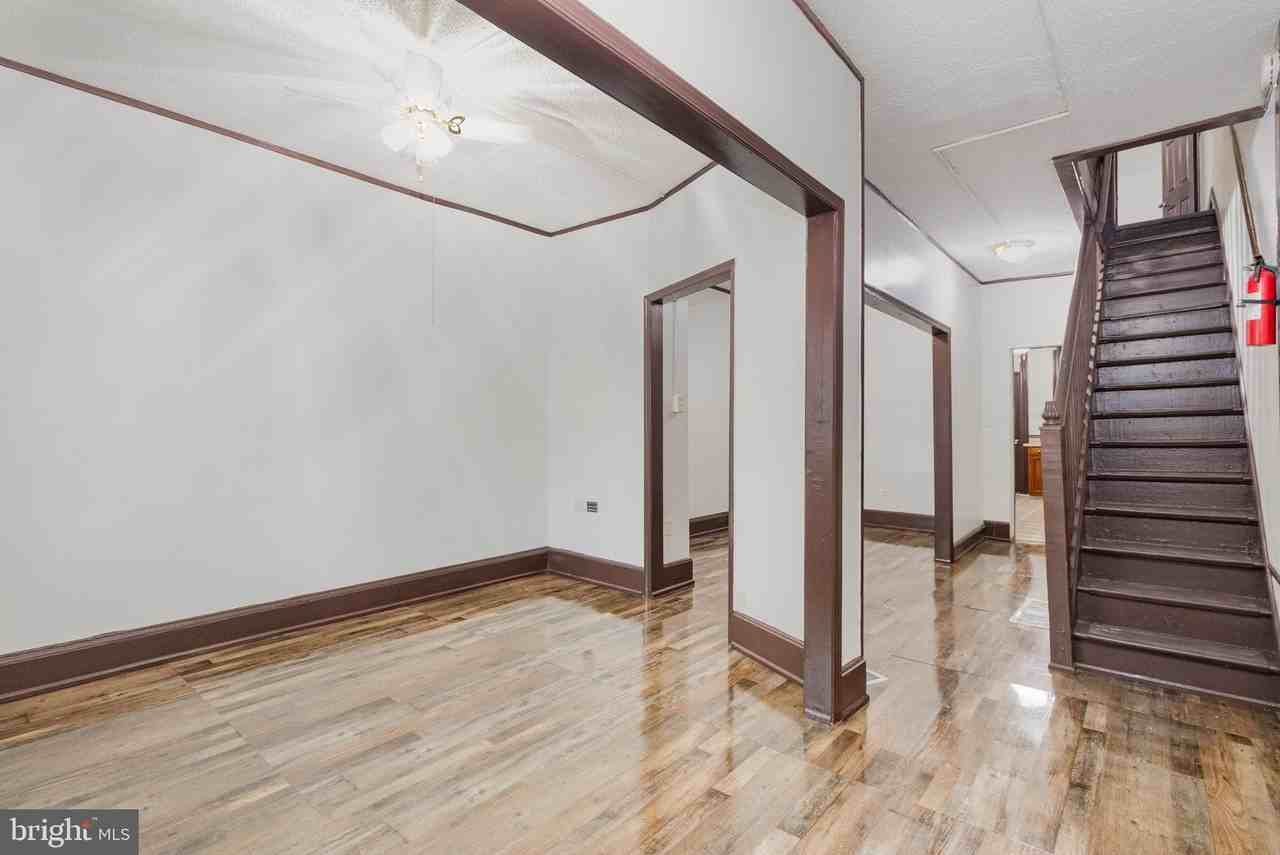 1353 Howard St - Photo 2 of 27