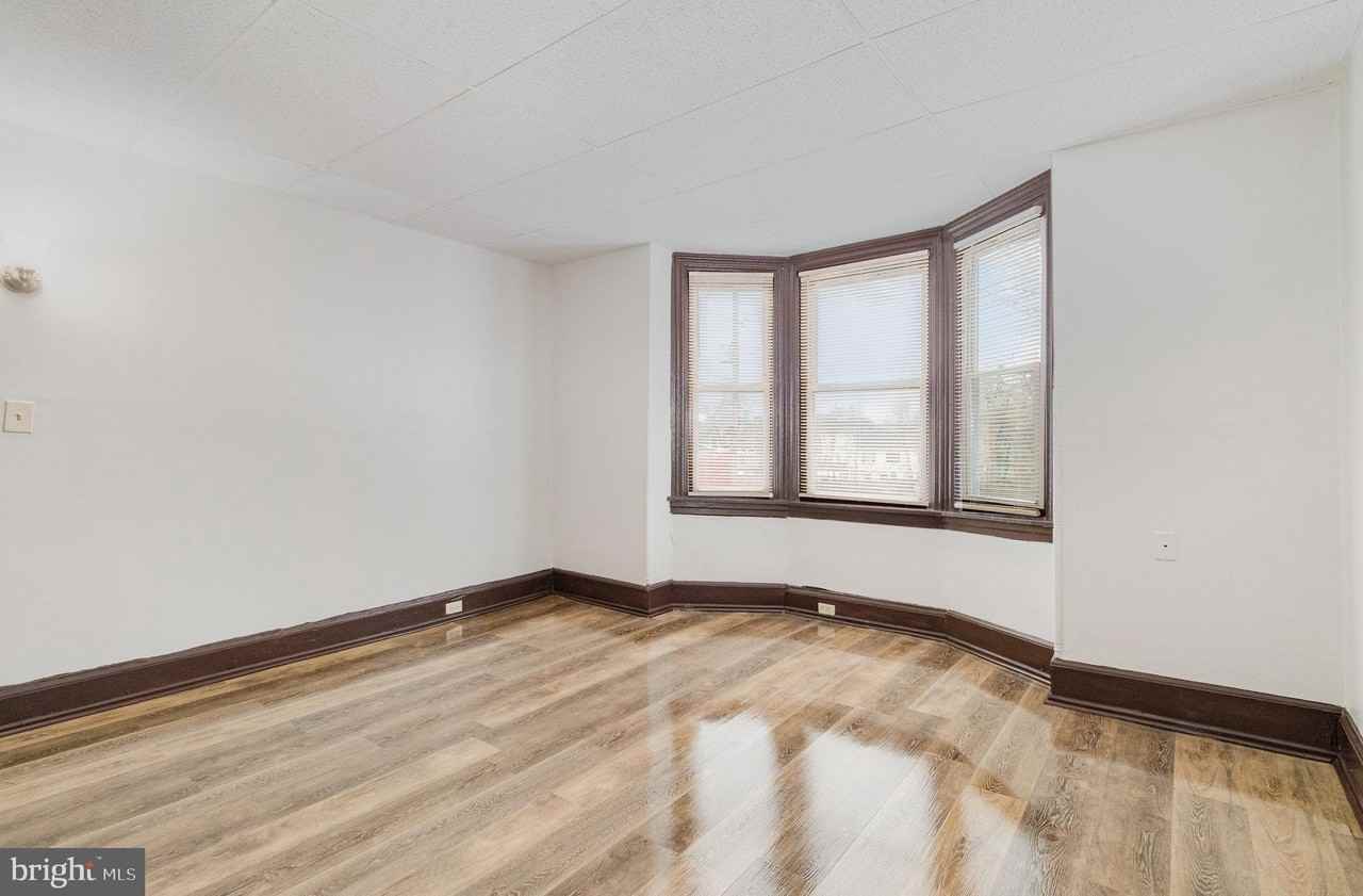 1353 Howard St - Photo 6 of 27