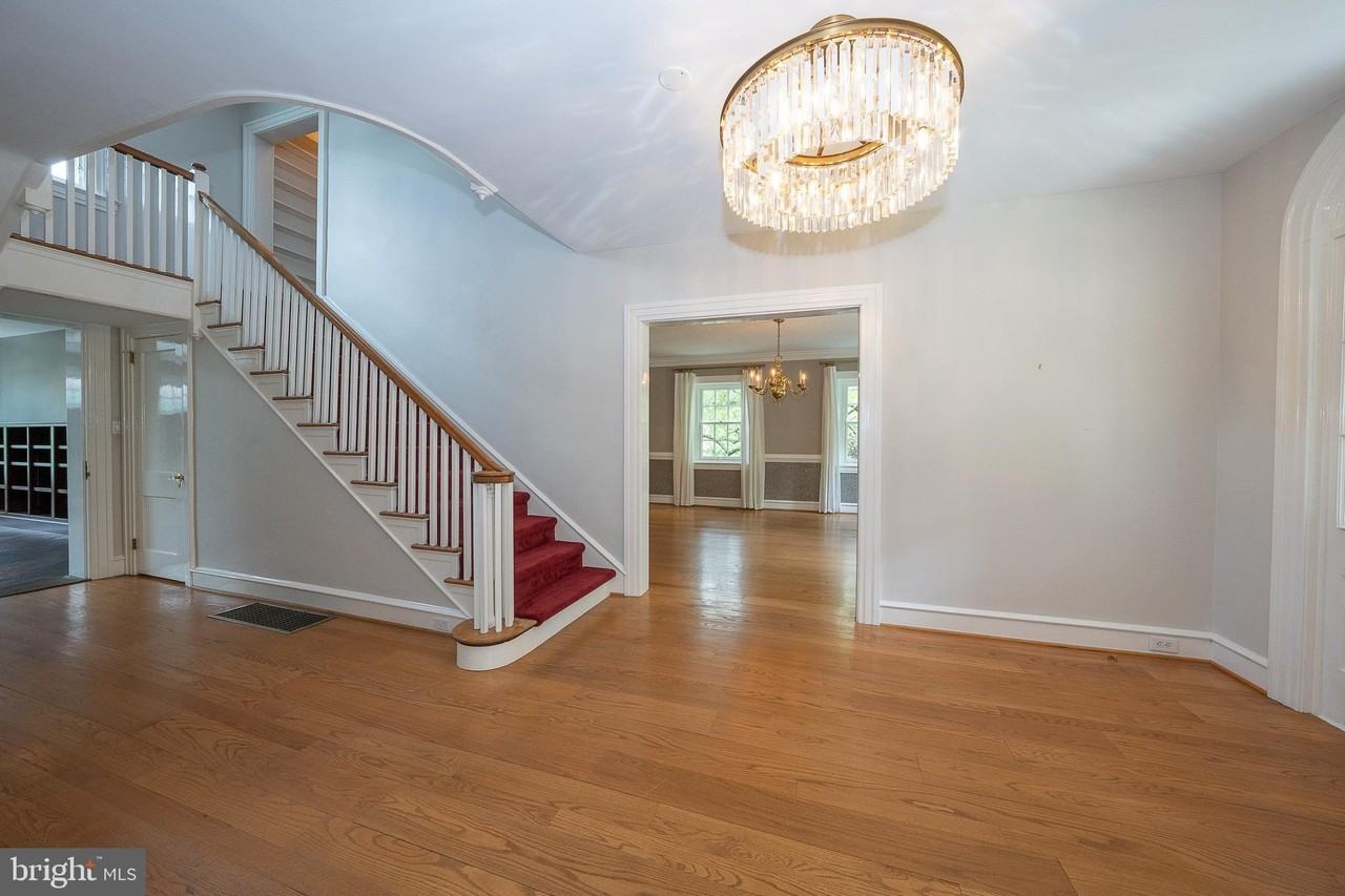 101 E Brookhaven Rd - Photo 5 of 50