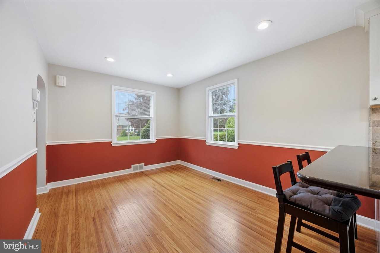 116 Walnut Hill Ln - Photo 4 of 15