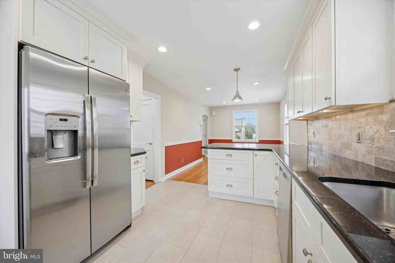 116 Walnut Hill Ln - Photo 6 of 15