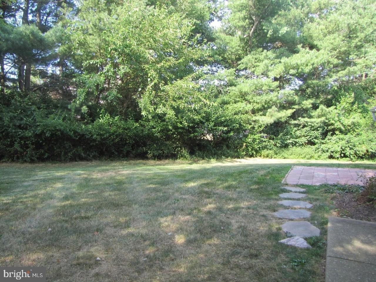 303 Somerset Ct - Photo 3 of 13