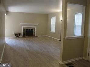303 Somerset Ct - Photo 4 of 13