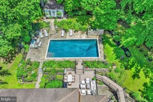 featured image of 482 Gypsy Ln