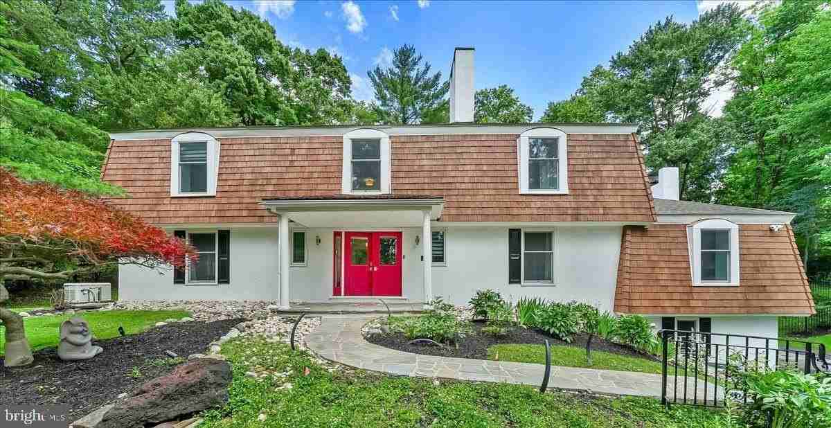482 Gypsy Ln - Photo 3 of 50