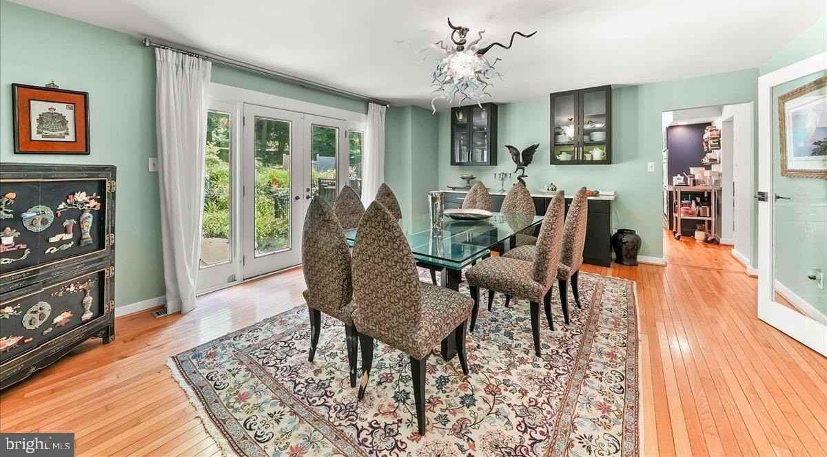 482 Gypsy Ln - Photo 6 of 50