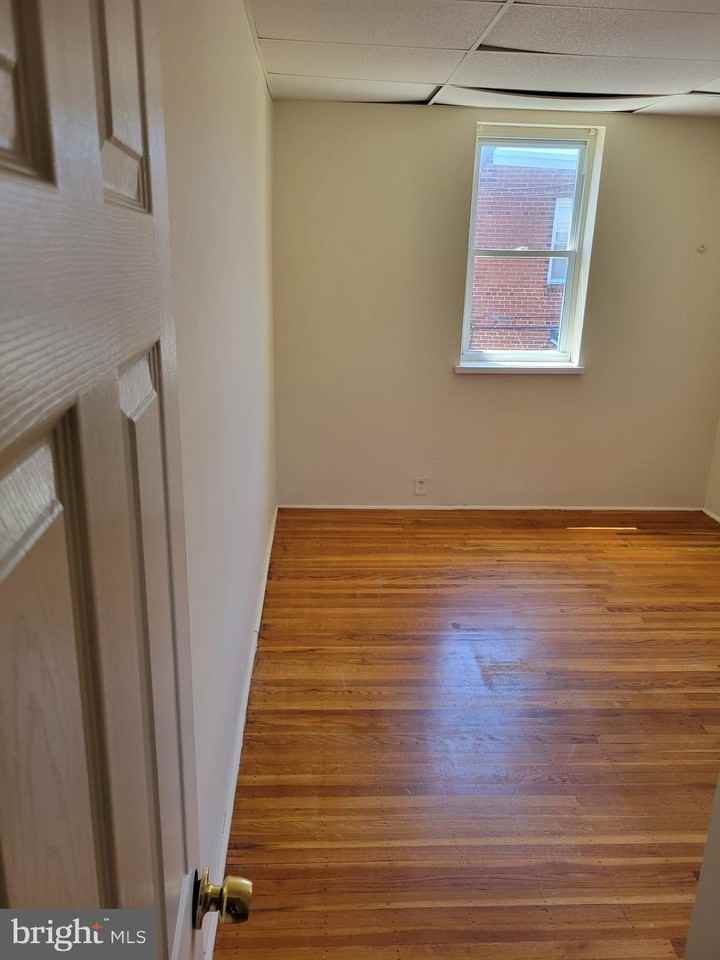 4836 Rorer St - Photo 5 of 7