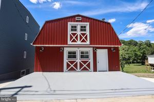 featured image of 562 Peacock St #FL1