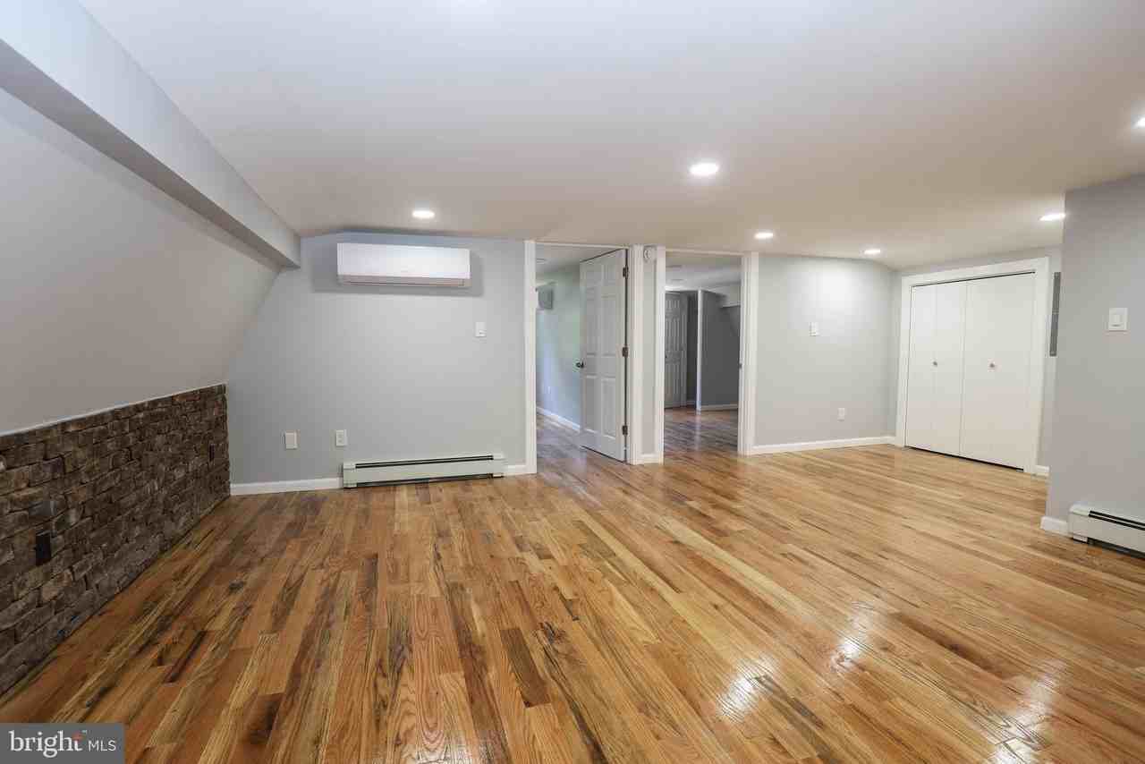 562 Peacock St #FL2 - Photo 3 of 23