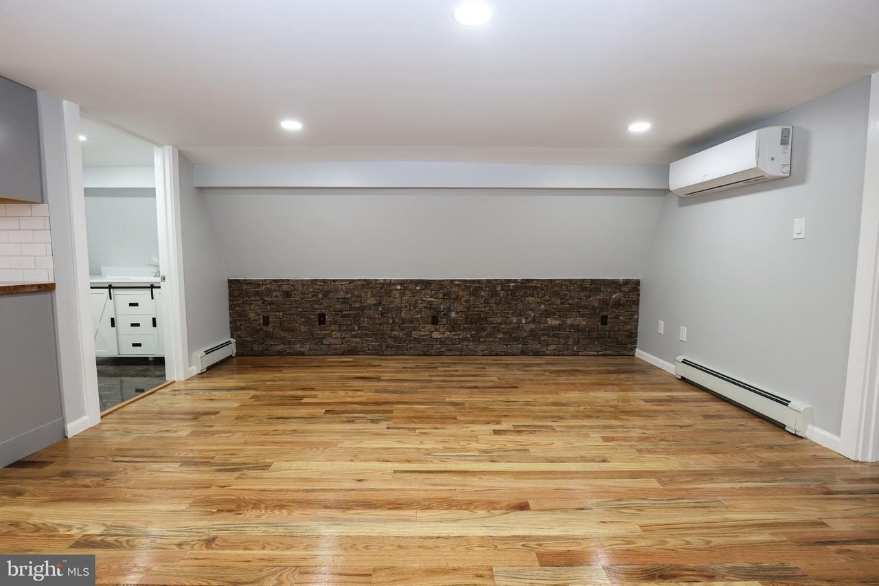 562 Peacock St #FL2 - Photo 6 of 23