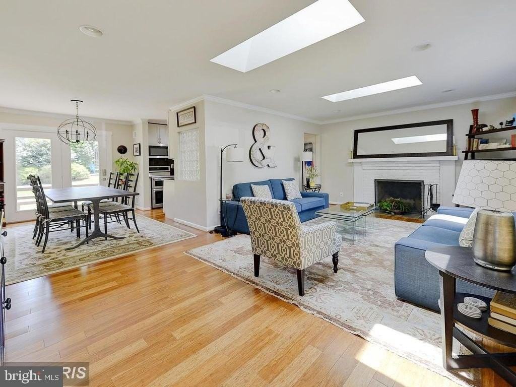 4306 8th St S - Photo 2 of 18