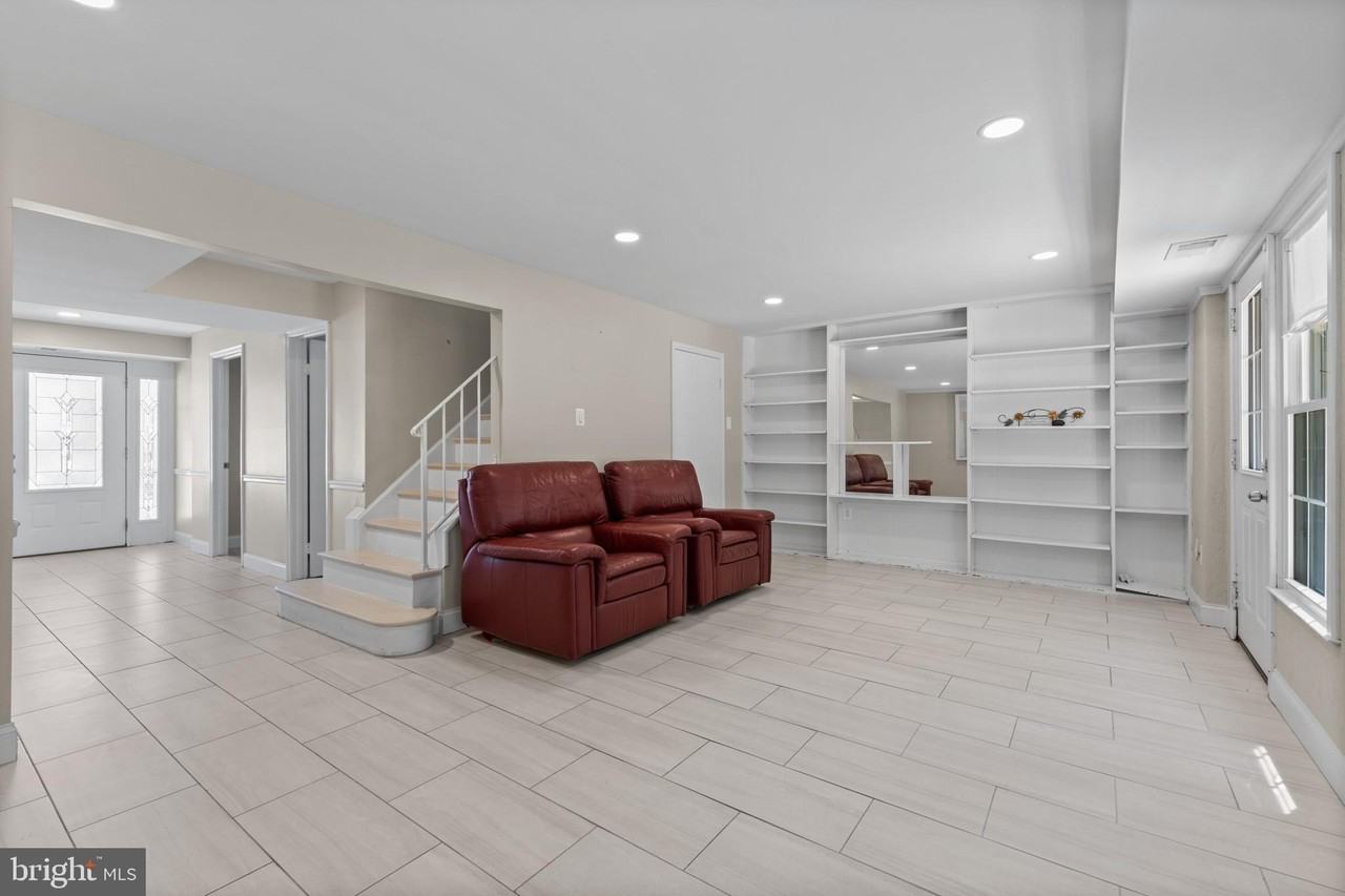 4305 Birchlake Ct - Photo 6 of 25