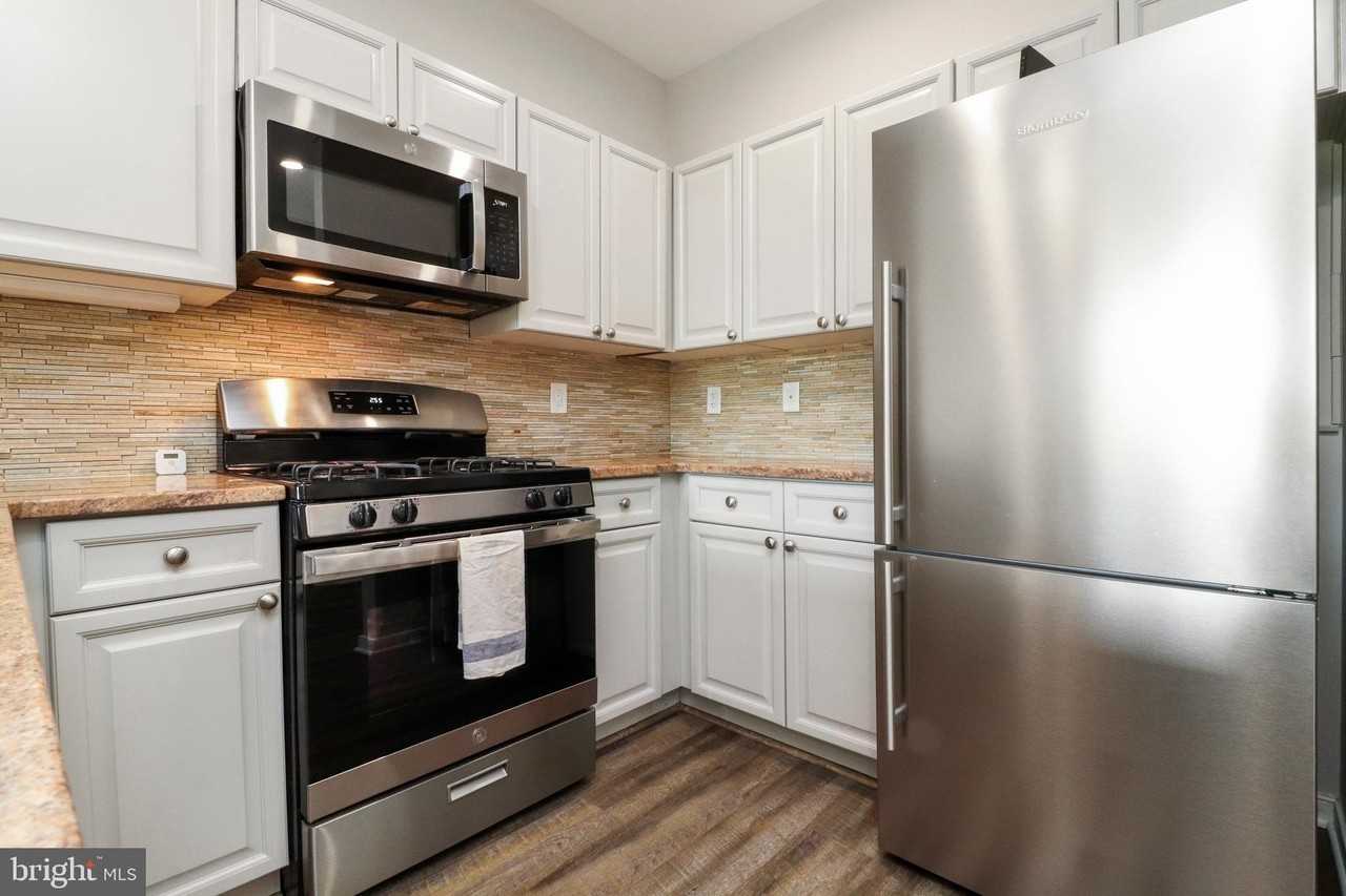 1641 International Dr #304 - Photo 6 of 36