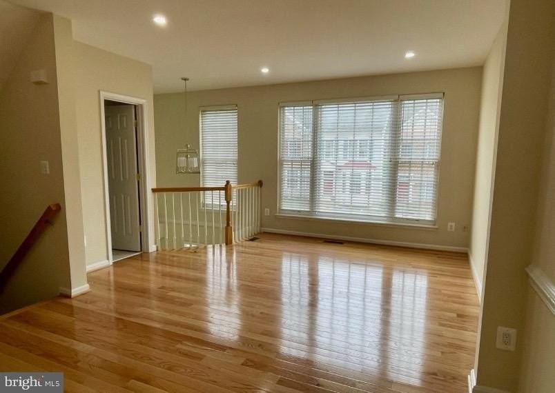9058 Two Bays Rd - Photo 7 of 32