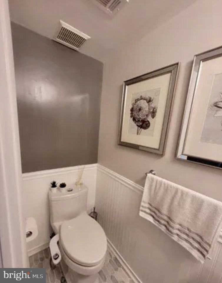 1415 Greenmont Ct - Photo 5 of 27