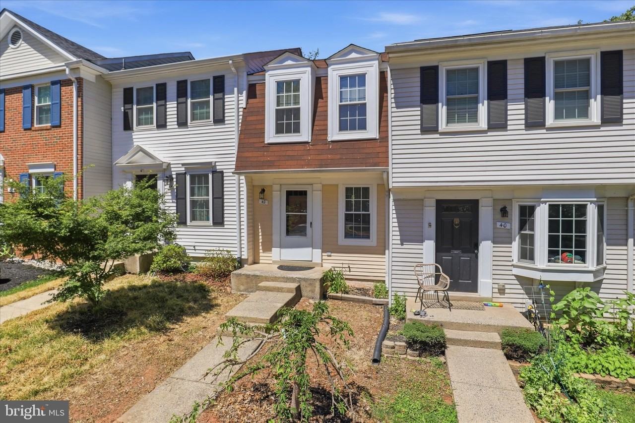 42 Alden Ct - Photo 2 of 33