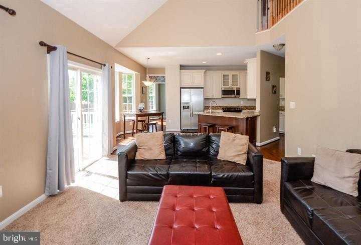 21466 Plymouth Pl - Photo 3 of 12