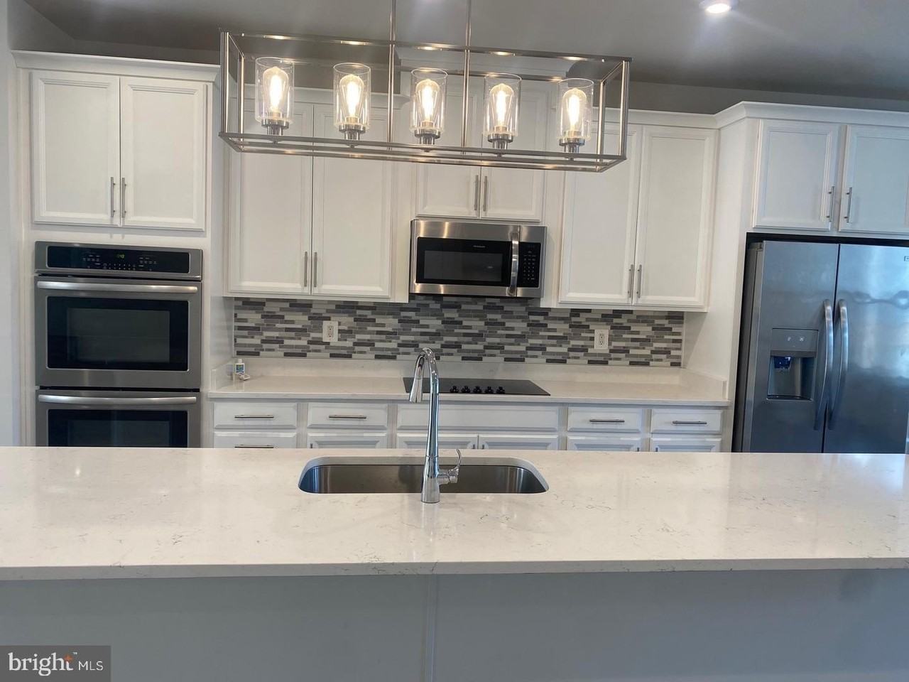 10587 Ratcliffe Trl - Photo 4 of 19