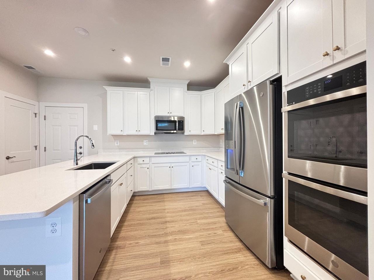 1104 Dabney Dr #A - Photo 3 of 27