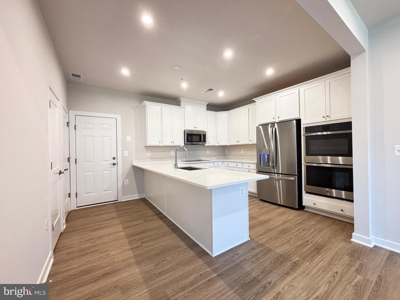 1104 Dabney Dr #A - Photo 4 of 27