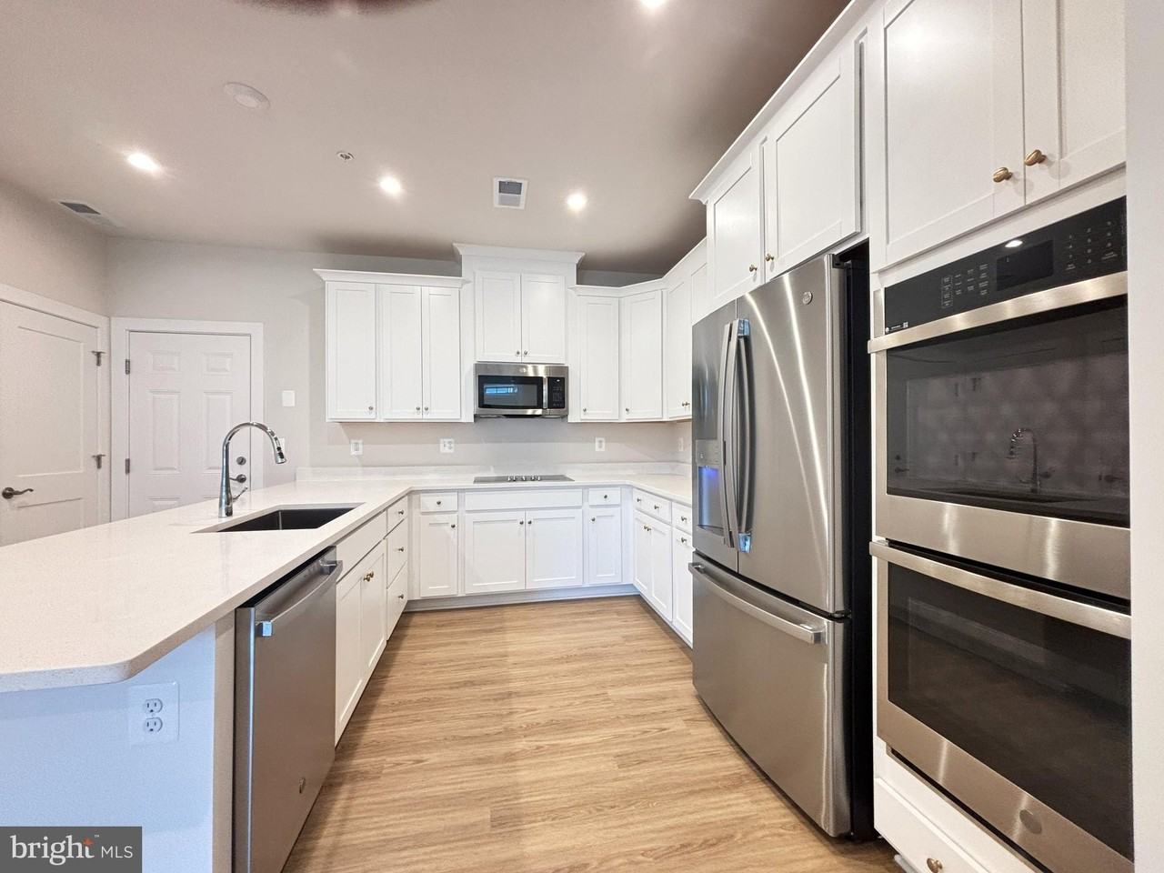1104 Dabney Dr #A - Photo 5 of 27