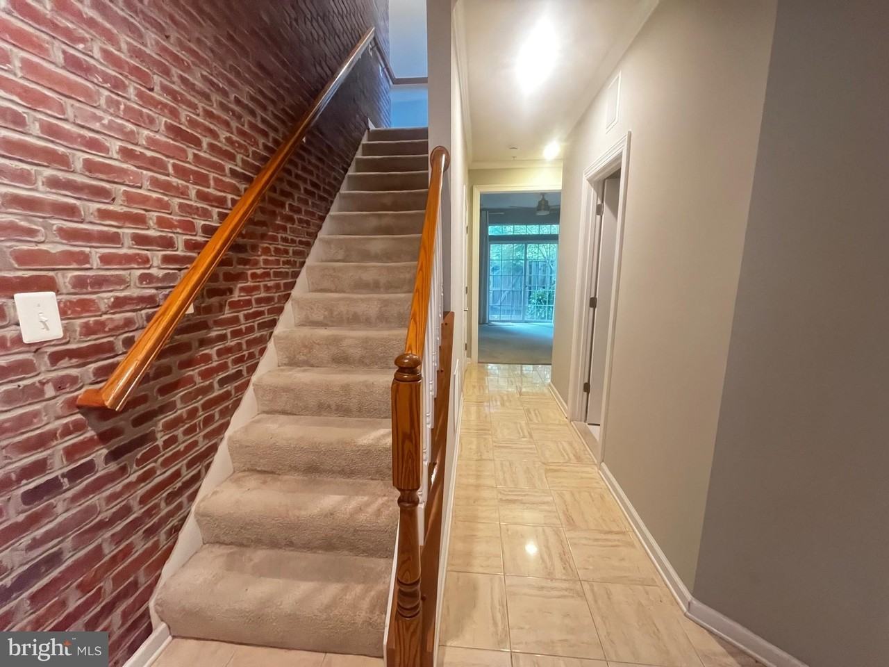 8195 Falls Grove Dr - Photo 5 of 22