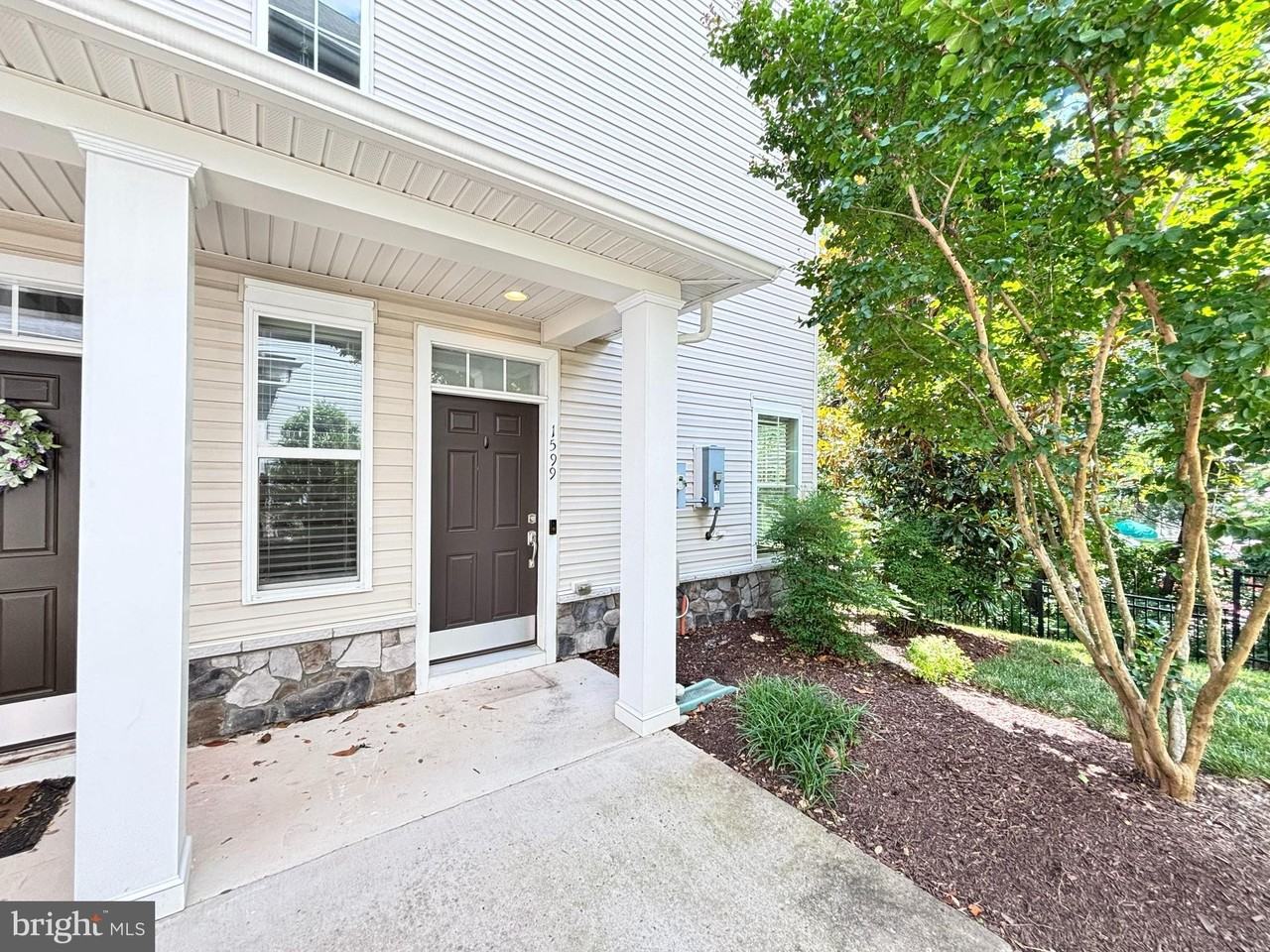 1599 Renate Dr - Photo 2 of 21