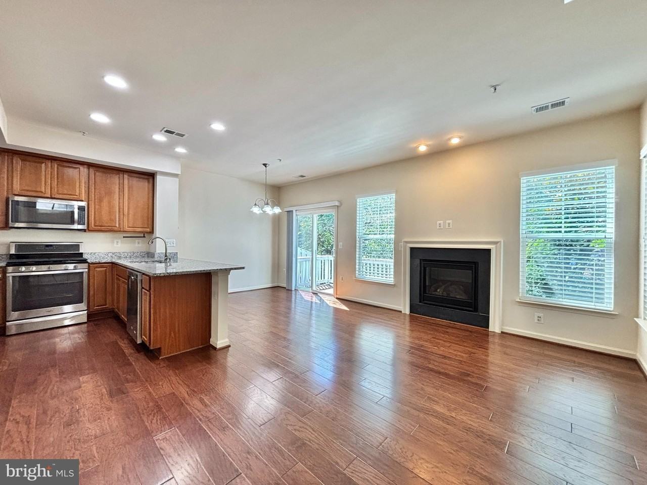 1599 Renate Dr - Photo 3 of 21