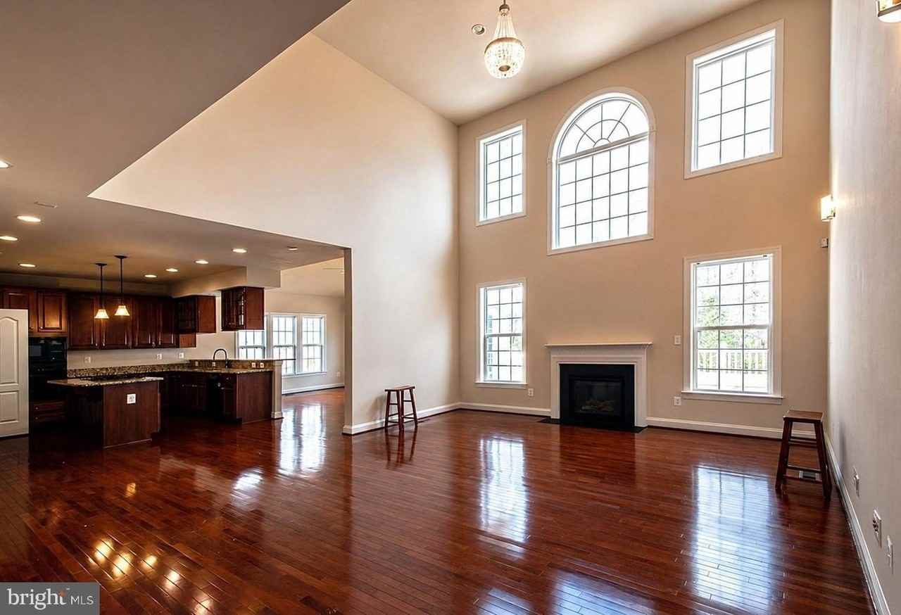 15329 Colonel Tansill Ct - Photo 4 of 24