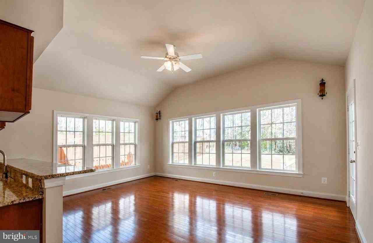 15329 Colonel Tansill Ct - Photo 6 of 24