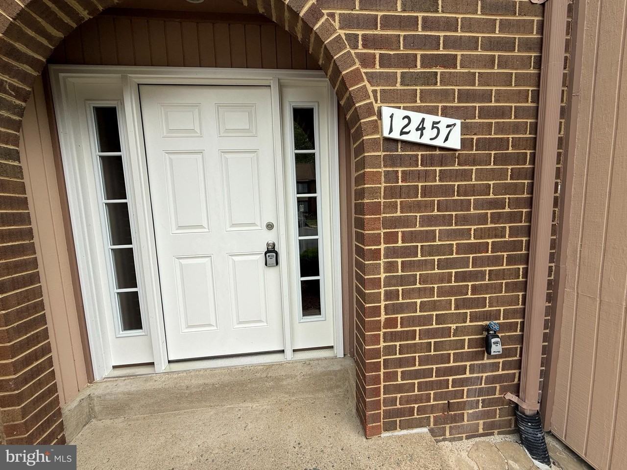 12457 Andover Ct - Photo 2 of 34