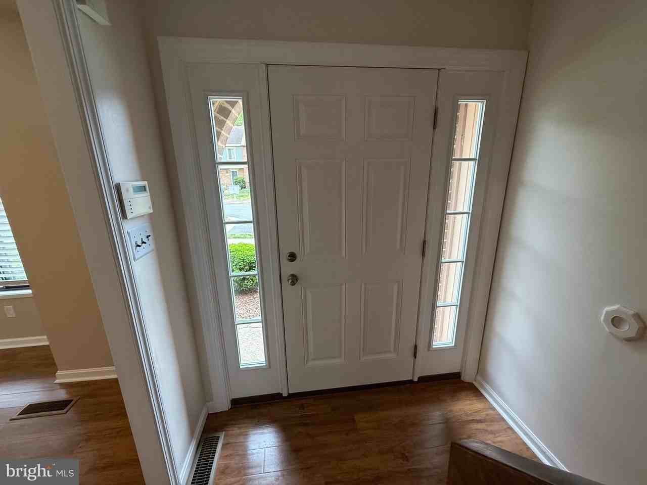 12457 Andover Ct - Photo 3 of 34